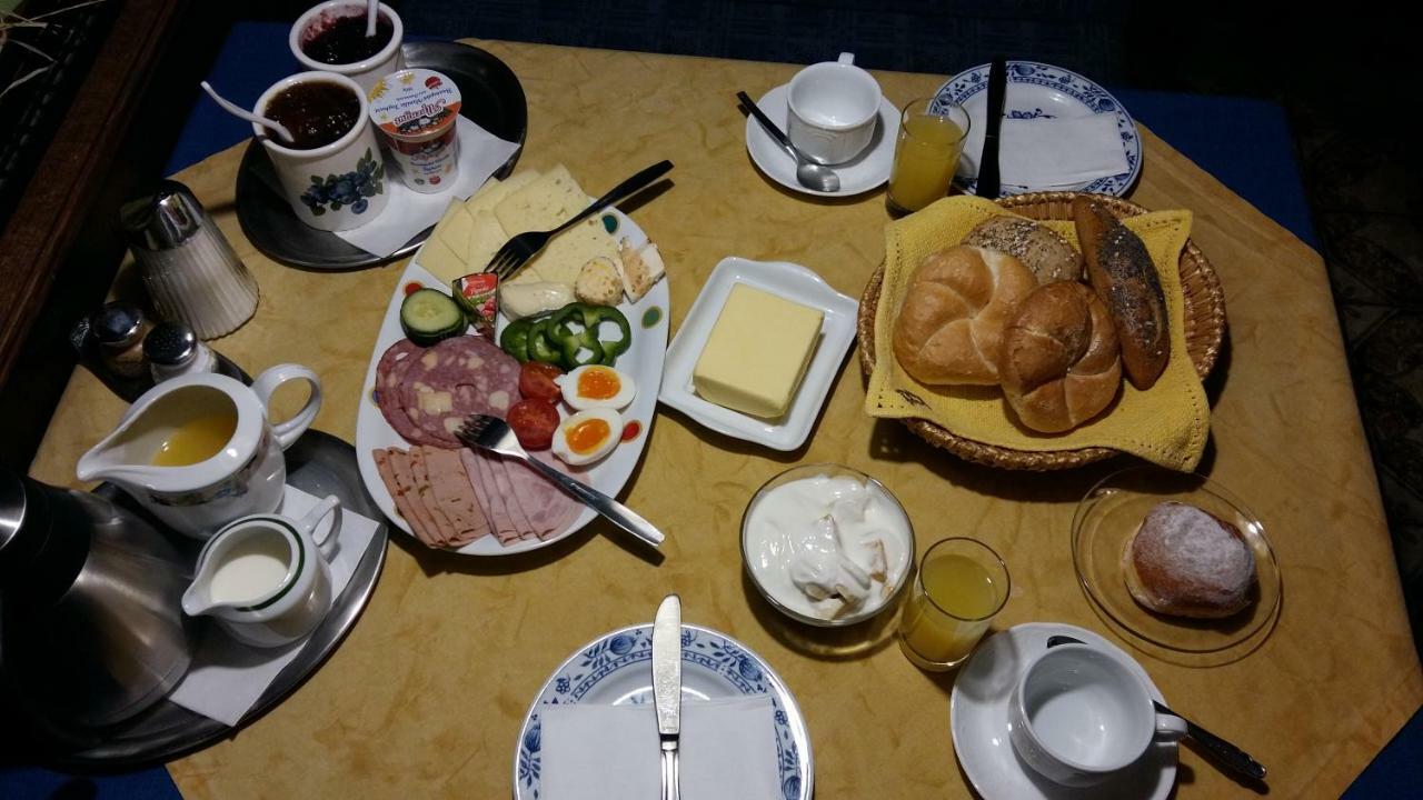 פרנקינג Hotel/Pension Rosengarten מראה חיצוני תמונה